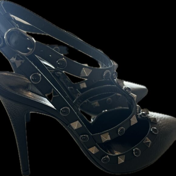 Brand new Valentino Rockstud Caged Grainy Leather Pumps - Picture 6 of 8